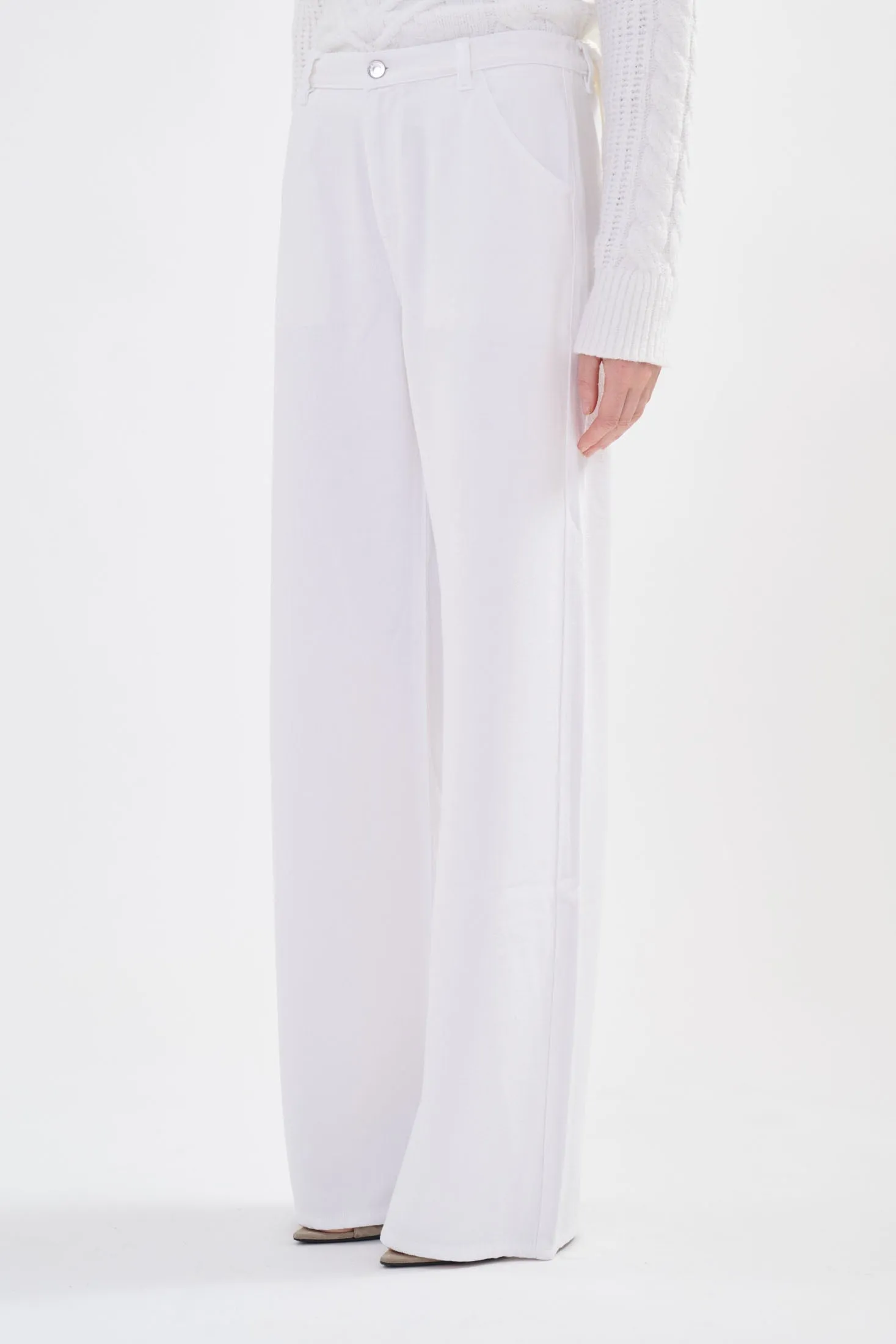 Mayu - White