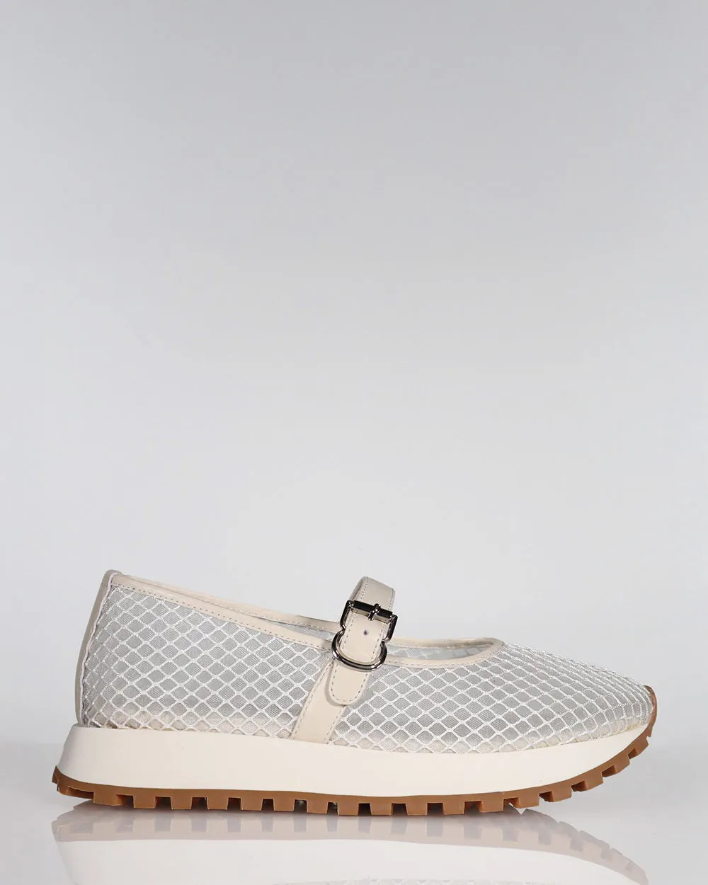 Minx Brinley White Casual