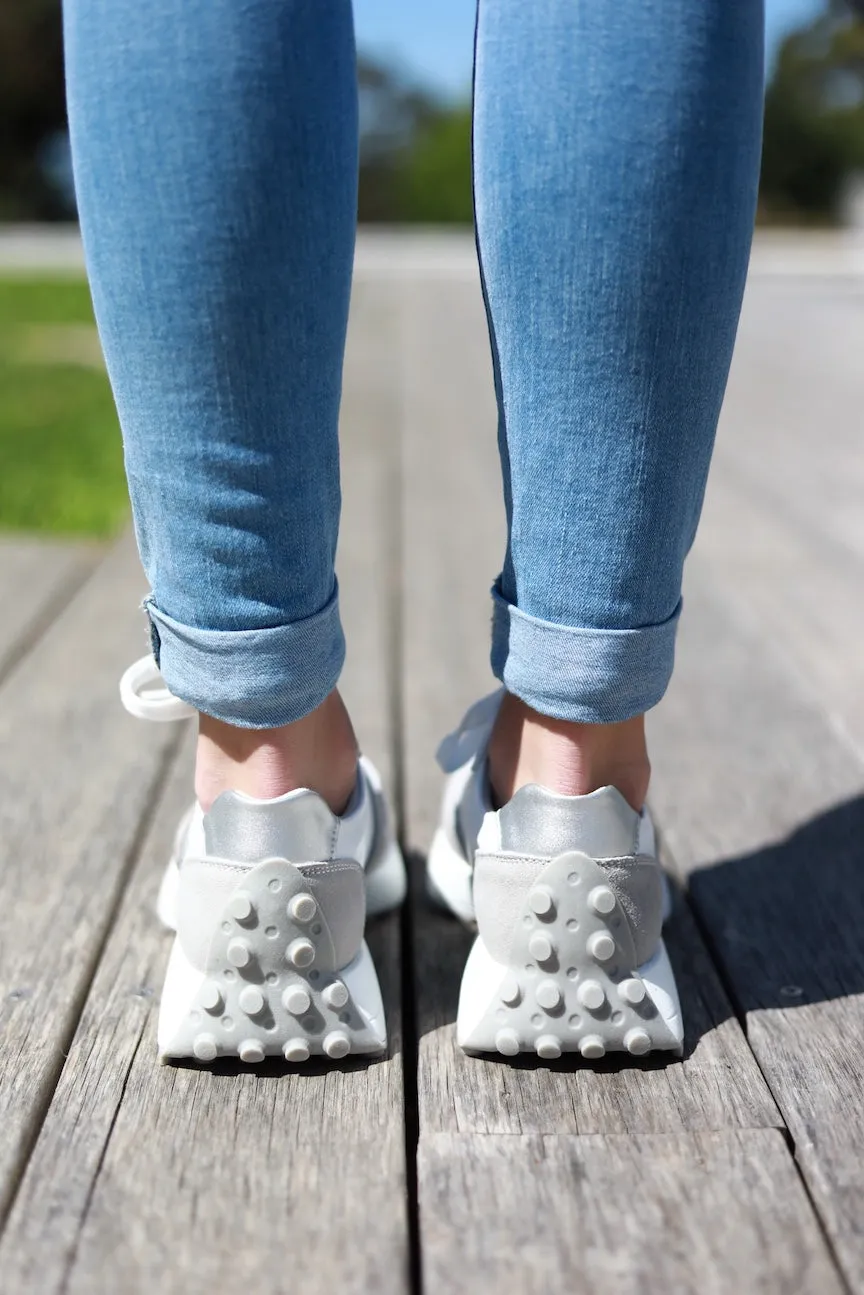 Tucker Sneaker White & Grey